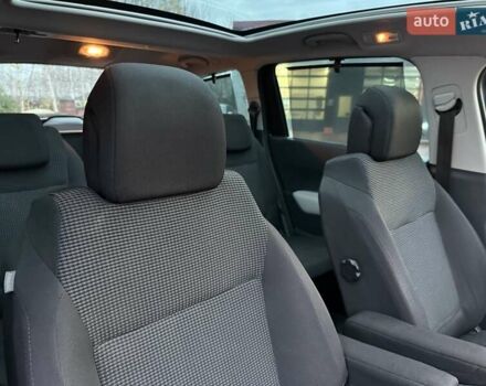 Синий Пежо 5008, объемом двигателя 1.56 л и пробегом 251 тыс. км за 6950 $, фото 43 на Automoto.ua