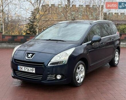 Синий Пежо 5008, объемом двигателя 1.56 л и пробегом 251 тыс. км за 6950 $, фото 1 на Automoto.ua