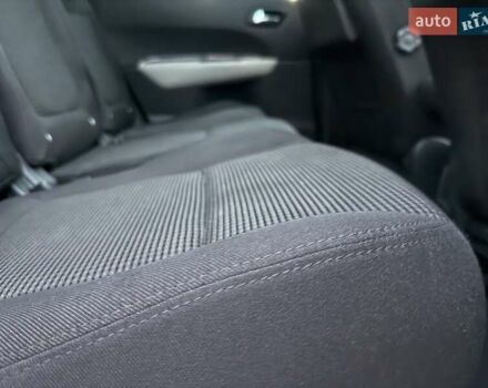 Синий Пежо 5008, объемом двигателя 1.56 л и пробегом 251 тыс. км за 6950 $, фото 52 на Automoto.ua