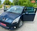 Синий Пежо 5008, объемом двигателя 1.6 л и пробегом 175 тыс. км за 8250 $, фото 1 на Automoto.ua