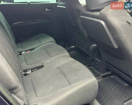 Синий Пежо 5008, объемом двигателя 1.56 л и пробегом 264 тыс. км за 10700 $, фото 16 на Automoto.ua