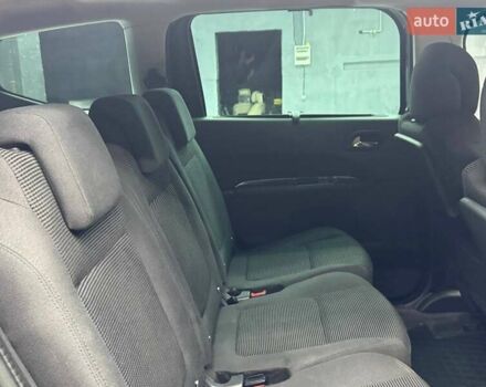 Синий Пежо 5008, объемом двигателя 1.56 л и пробегом 264 тыс. км за 10700 $, фото 13 на Automoto.ua