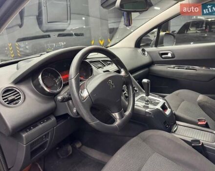 Синий Пежо 5008, объемом двигателя 1.56 л и пробегом 264 тыс. км за 10700 $, фото 8 на Automoto.ua
