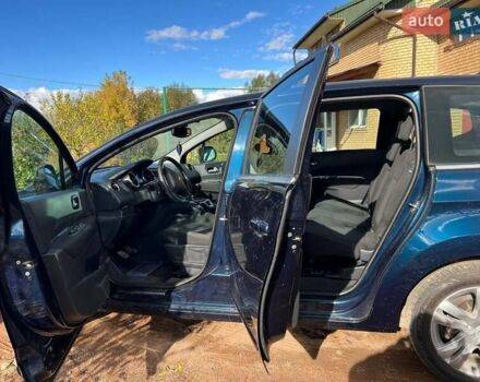 Пежо 5008 2009 в Львове на Automoto.ua Синий Пежо 5008, объемом двигателя 1.56 л и пробегом 215 тыс. км за 7400 $, фото 15 на Automoto.ua