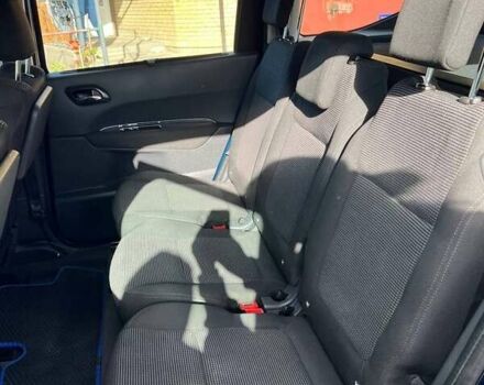 Пежо 5008 2009 в Львове на Automoto.ua Синий Пежо 5008, объемом двигателя 1.56 л и пробегом 215 тыс. км за 7400 $, фото 13 на Automoto.ua