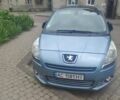 Синий Пежо 5008, объемом двигателя 1.6 л и пробегом 249 тыс. км за 8000 $, фото 1 на Automoto.ua