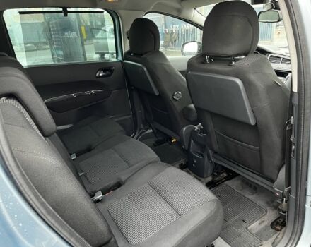 Синий Пежо 5008, объемом двигателя 2 л и пробегом 265 тыс. км за 6850 $, фото 7 на Automoto.ua