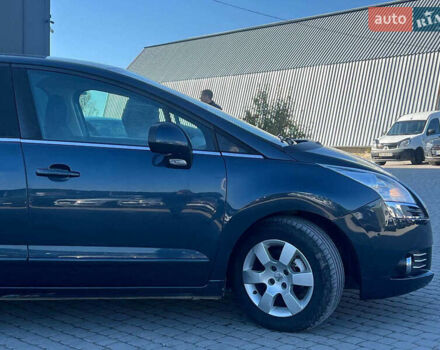 Пежо 5008 2012 в Львове на Automoto.ua Синий Пежо 5008, объемом двигателя 1.6 л и пробегом 260 тыс. км за 8390 $, фото 10 на Automoto.ua