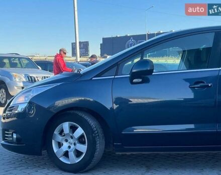 Пежо 5008 2012 в Львове на Automoto.ua Синий Пежо 5008, объемом двигателя 1.6 л и пробегом 260 тыс. км за 8390 $, фото 2 на Automoto.ua