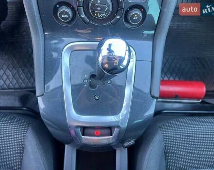 Пежо 5008 2012 в Львове на Automoto.ua Синий Пежо 5008, объемом двигателя 1.6 л и пробегом 260 тыс. км за 8390 $, фото 28 на Automoto.ua