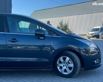 Синий Пежо 5008, объемом двигателя 1.6 л и пробегом 260 тыс. км за 8390 $, фото 10 на Automoto.ua