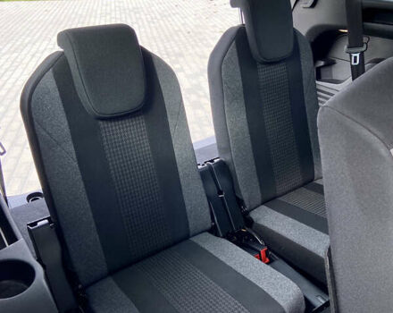 Синий Пежо 5008, объемом двигателя 1.5 л и пробегом 172 тыс. км за 23100 $, фото 32 на Automoto.ua