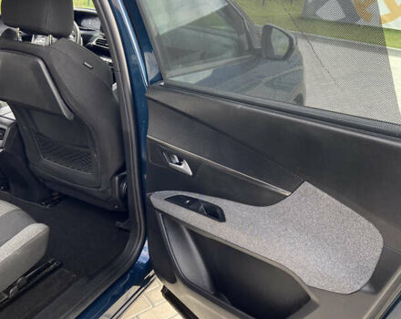 Синий Пежо 5008, объемом двигателя 1.5 л и пробегом 172 тыс. км за 23100 $, фото 22 на Automoto.ua