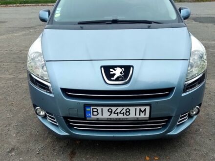 Синий Пежо 5008, объемом двигателя 2 л и пробегом 300 тыс. км за 8000 $, фото 1 на Automoto.ua