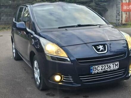 Синий Пежо 5008, объемом двигателя 1.6 л и пробегом 223 тыс. км за 7400 $, фото 1 на Automoto.ua