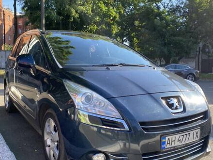 Пежо 5008 2013 у Покровськ (Красноармійськ) на Automoto.ua Синій Пежо 5008, об'ємом двигуна 1.6 л та пробігом 278 тис. км за 10500 $, фото 1 на Automoto.ua