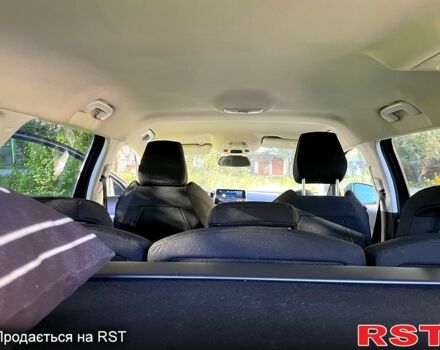 Зеленый Пежо 5008, объемом двигателя 1.5 л и пробегом 207 тыс. км за 17500 $, фото 4 на Automoto.ua