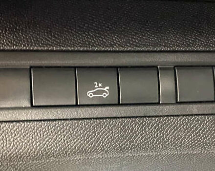 Зелений Пежо 5008, об'ємом двигуна 1.5 л та пробігом 159 тис. км за 22650 $, фото 14 на Automoto.ua