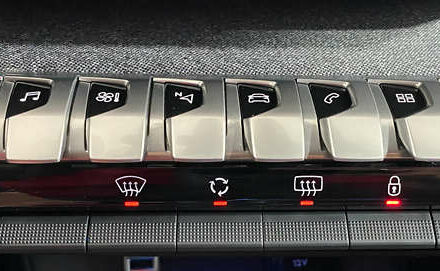 Зелений Пежо 5008, об'ємом двигуна 1.5 л та пробігом 159 тис. км за 22650 $, фото 24 на Automoto.ua