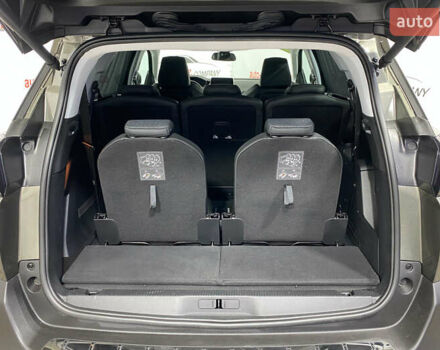 Зелений Пежо 5008, об'ємом двигуна 1.5 л та пробігом 159 тис. км за 22650 $, фото 4 на Automoto.ua