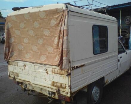 Белый Пежо 504, объемом двигателя 2.3 л и пробегом 300 тыс. км за 1300 $, фото 6 на Automoto.ua