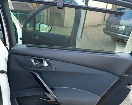 Білий Пежо 508, об'ємом двигуна 2 л та пробігом 211 тис. км за 10000 $, фото 15 на Automoto.ua