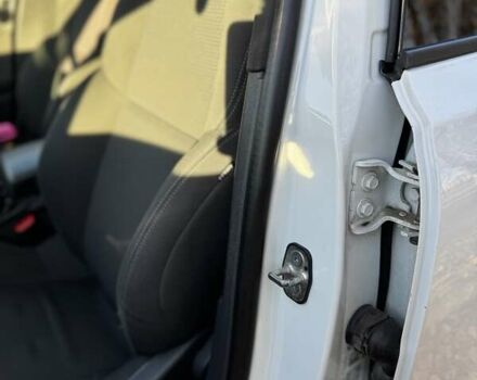 Белый Пежо 508, объемом двигателя 1.56 л и пробегом 191 тыс. км за 12000 $, фото 17 на Automoto.ua