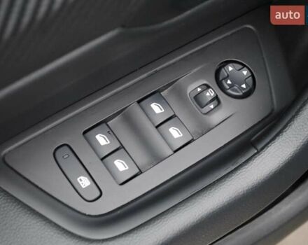 Зелений Пежо 508, об'ємом двигуна 1.5 л та пробігом 160 тис. км за 18800 $, фото 28 на Automoto.ua