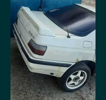 Белый Пежо 605, объемом двигателя 2.02 л и пробегом 375 тыс. км за 1200 $, фото 5 на Automoto.ua