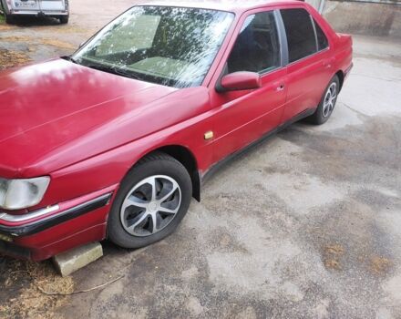 Красный Пежо 605, объемом двигателя 2 л и пробегом 300 тыс. км за 500 $, фото 1 на Automoto.ua