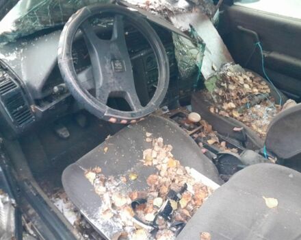 Серый Пежо 605, объемом двигателя 2 л и пробегом 277 тыс. км за 900 $, фото 4 на Automoto.ua