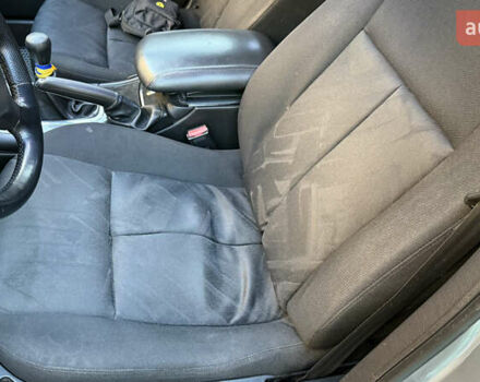 Серый Пежо 607, объемом двигателя 2.2 л и пробегом 343 тыс. км за 3700 $, фото 16 на Automoto.ua