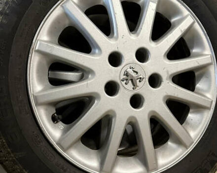 Серый Пежо 607, объемом двигателя 2.2 л и пробегом 343 тыс. км за 3700 $, фото 2 на Automoto.ua