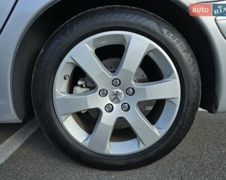 Сірий Пежо 607, об'ємом двигуна 2.95 л та пробігом 135 тис. км за 10800 $, фото 12 на Automoto.ua