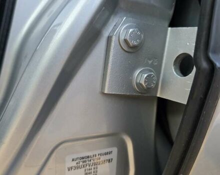 Сірий Пежо 607, об'ємом двигуна 2.95 л та пробігом 135 тис. км за 10800 $, фото 51 на Automoto.ua