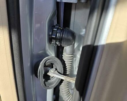 Сірий Пежо 607, об'ємом двигуна 2.95 л та пробігом 135 тис. км за 10800 $, фото 28 на Automoto.ua