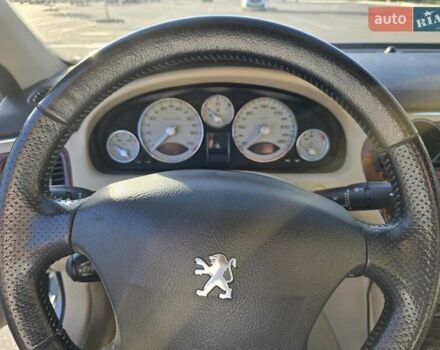 Сірий Пежо 607, об'ємом двигуна 2.95 л та пробігом 135 тис. км за 10800 $, фото 7 на Automoto.ua