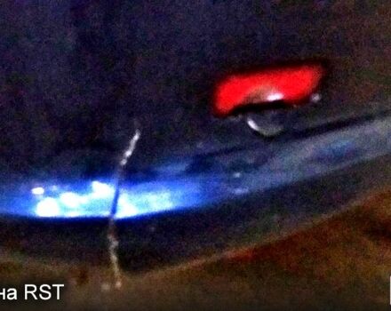 Синий Пежо 607, объемом двигателя 3 л и пробегом 407 тыс. км за 2800 $, фото 1 на Automoto.ua