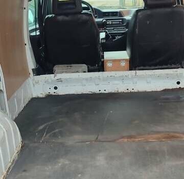 Белый Пежо 806, объемом двигателя 1.9 л и пробегом 330 тыс. км за 2200 $, фото 11 на Automoto.ua