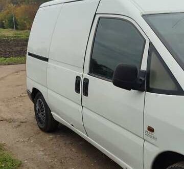 Белый Пежо 806, объемом двигателя 1.9 л и пробегом 330 тыс. км за 2200 $, фото 1 на Automoto.ua