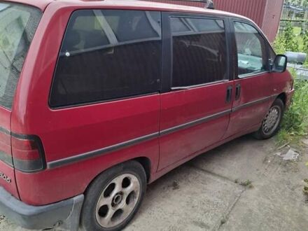 Красный Пежо 806, объемом двигателя 2 л и пробегом 350 тыс. км за 1300 $, фото 1 на Automoto.ua