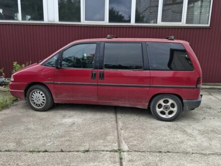 Красный Пежо 806, объемом двигателя 2 л и пробегом 350 тыс. км за 1300 $, фото 1 на Automoto.ua