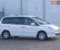Белый Пежо 807, объемом двигателя 2 л и пробегом 245 тыс. км за 7500 $, фото 2 на Automoto.ua