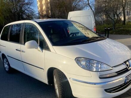 Белый Пежо 807, объемом двигателя 2 л и пробегом 300 тыс. км за 8300 $, фото 1 на Automoto.ua