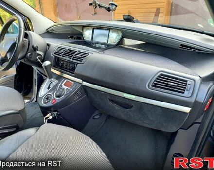 Черный Пежо 807, объемом двигателя 20 л и пробегом 265 тыс. км за 5500 $, фото 1 на Automoto.ua