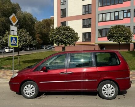 Красный Пежо 807, объемом двигателя 2 л и пробегом 305 тыс. км за 5725 $, фото 1 на Automoto.ua