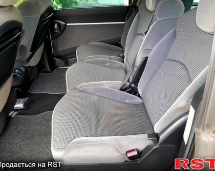 Пежо 807, объемом двигателя 2 л и пробегом 230 тыс. км за 8333 $, фото 4 на Automoto.ua