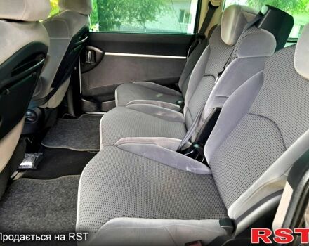 Пежо 807, объемом двигателя 2 л и пробегом 230 тыс. км за 8333 $, фото 5 на Automoto.ua