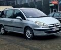 Серый Пежо 807, объемом двигателя 2 л и пробегом 300 тыс. км за 2599 $, фото 1 на Automoto.ua