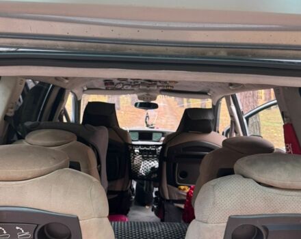 Сірий Пежо 807, об'ємом двигуна 2 л та пробігом 500 тис. км за 6500 $, фото 4 на Automoto.ua